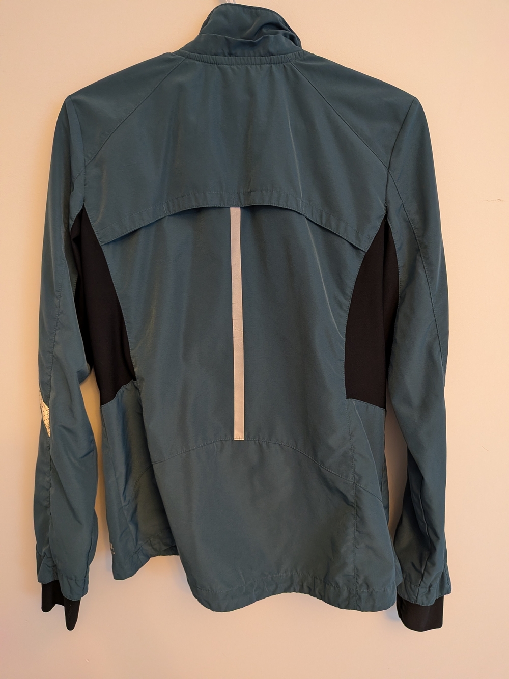 Women's Running Room Jacket - Picture 2 of 5